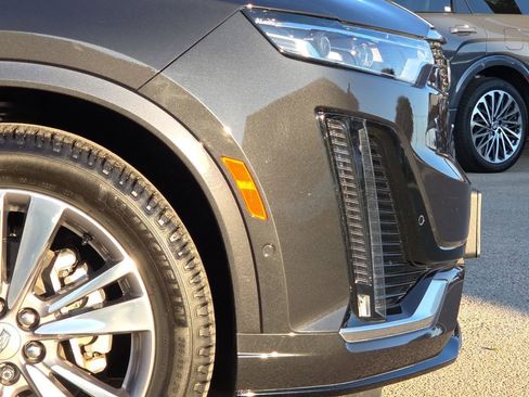 Used 2020 Cadillac XT6 Premium Luxury image 5