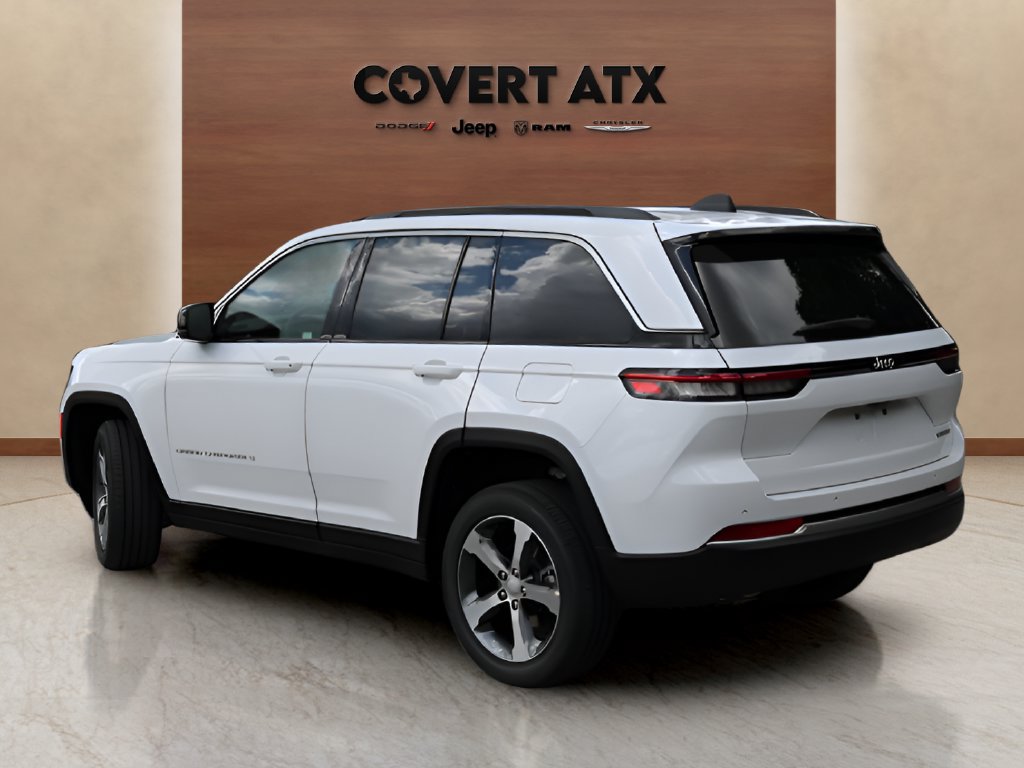 New 2026 Jeep Grand Cherokee Limited RWD image 3