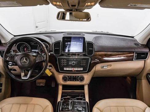 Used 2018 Mercedes-Benz GLS 450 4MATIC w/ Premium Package image 16