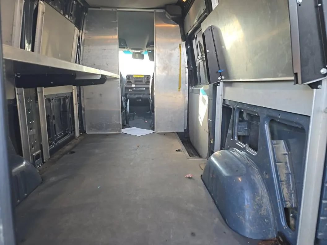 Used 2019 Mercedes-Benz Sprinter 144 image 16