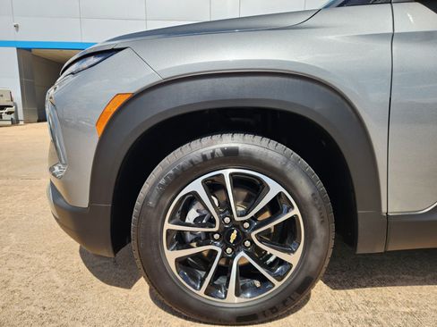 Certified 2025 Chevrolet TrailBlazer LT AWD/4WD image 9