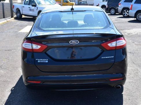 Used 2013 Ford Fusion Energi Titanium w/ Driver Assist Pkg FWD image 8