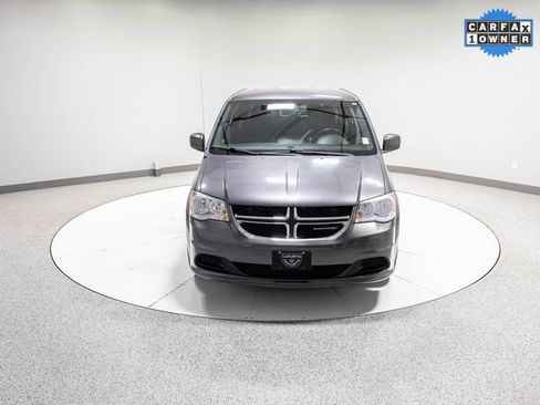 Used 2016 Dodge Grand Caravan SE image 24