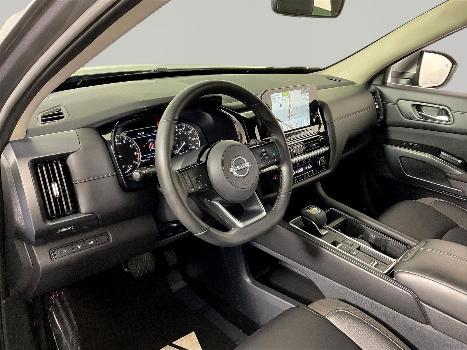 Certified 2025 Nissan Pathfinder SL FWD image 17