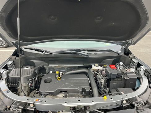 Used 2025 Chevrolet Equinox LT image 31