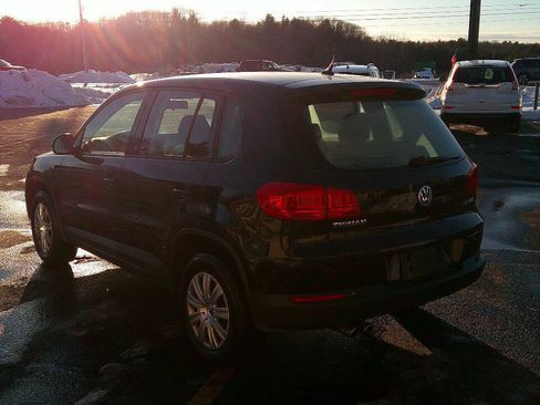 Used 2013 Volkswagen Tiguan S image 6