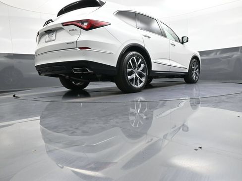Certified 2023 Acura MDX SH-AWD w/ Technology Package image 32