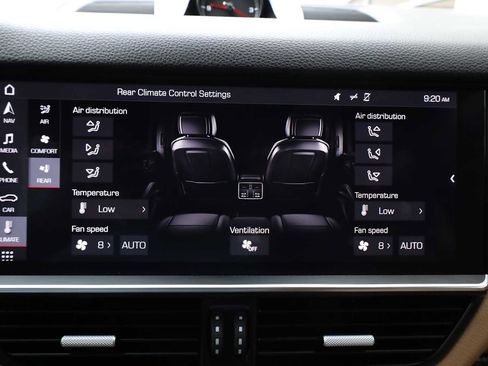 Used 2019 Porsche Cayenne AWD/4WD image 35