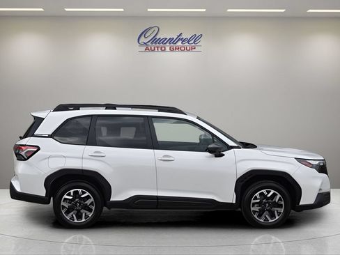 Used 2026 Subaru Forester Premium AWD/4WD image 3