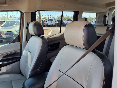 Used 2014 Ford Transit Connect Titanium image 27