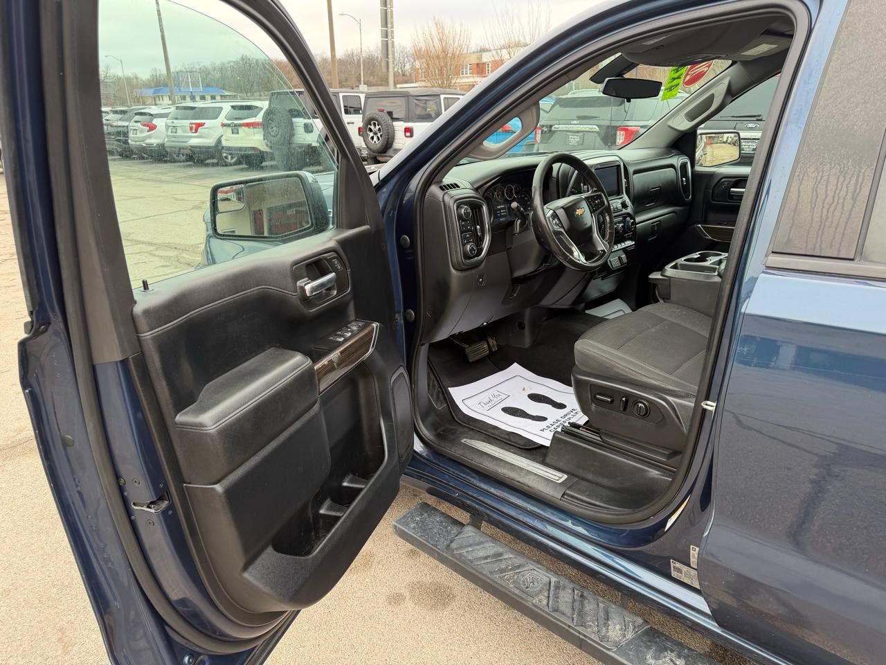 Used 2020 Chevrolet Silverado 1500 LT w/ All-Star Edition AWD/4WD image 9