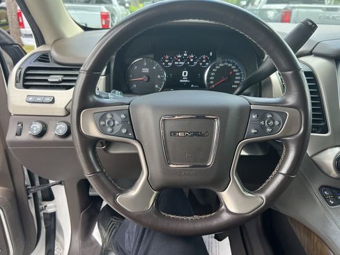Used 2020 GMC Yukon XL Denali w/ Open Road Package AWD/4WD image 18