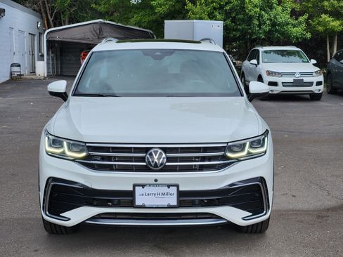 Used 2022 Volkswagen Tiguan SEL R-Line image 9