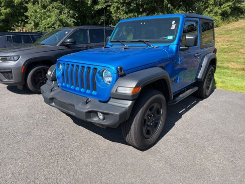 Used 2023 Jeep Wrangler Sport AWD/4WD image 2