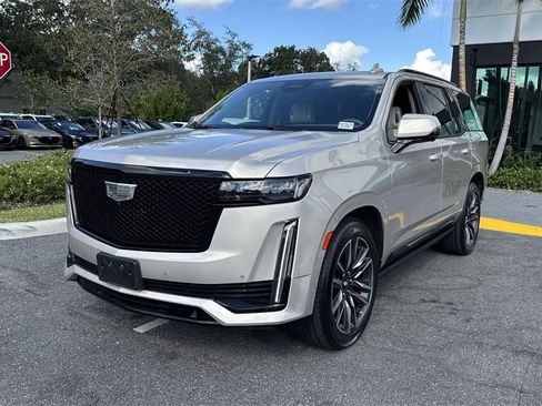 Used 2021 Cadillac Escalade Sport Platinum w/ Heavy-Duty Trailer Package image 10