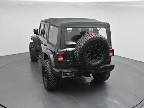 Used 2018 Jeep Wrangler Unlimited Sport image 38