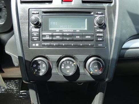 Used 2014 Subaru Crosstrek 2.0i Premium image 31