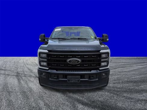 Used 2024 Ford F250 Lariat w/ Black Appearance Package AWD/4WD image 9