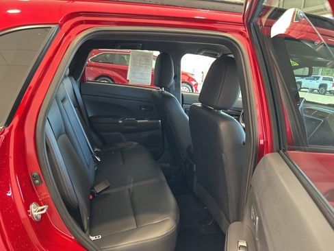 Used 2024 Mitsubishi Outlander Sport SEL image 18