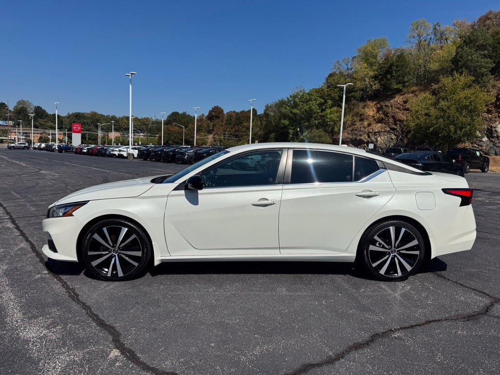 Certified 2021 Nissan Altima 2.5 SR FWD image 4