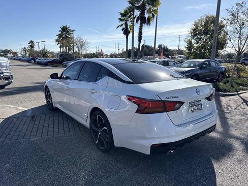 Certified 2023 Nissan Altima 2.5 SR image 6