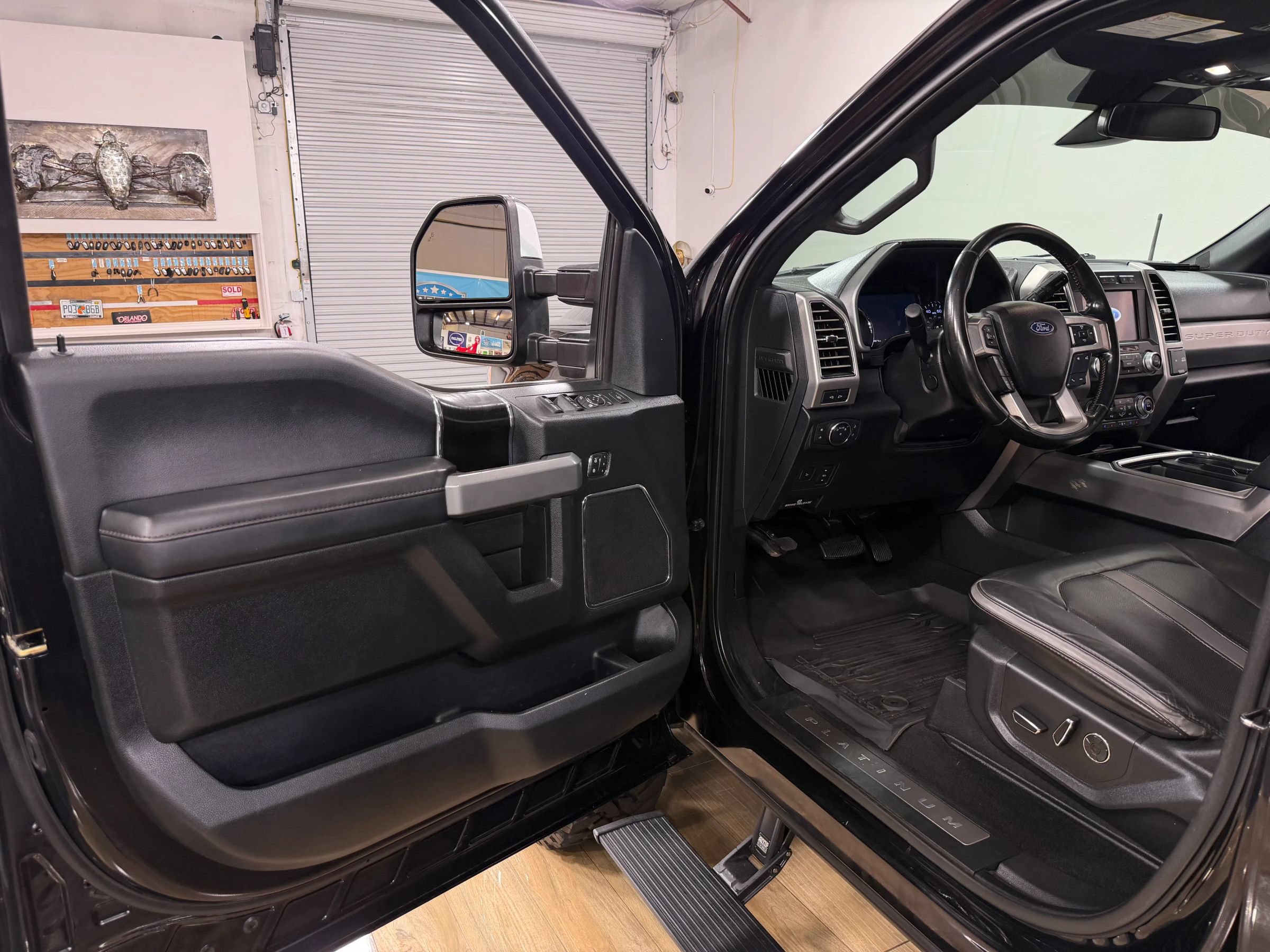 Used 2019 Ford F250 Platinum w/ Platinum Ultimate Package AWD/4WD image 11