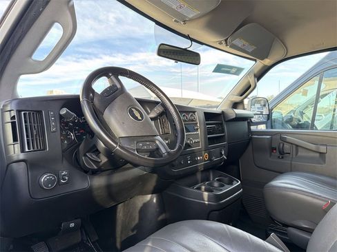 Used 2023 Chevrolet Express 2500 w/ Driver Convenience Package image 7
