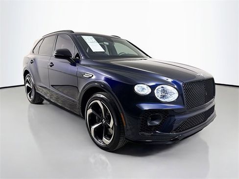 Used 2022 Bentley Bentayga image 3