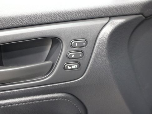 Used 2025 Honda Odyssey EX-L image 8