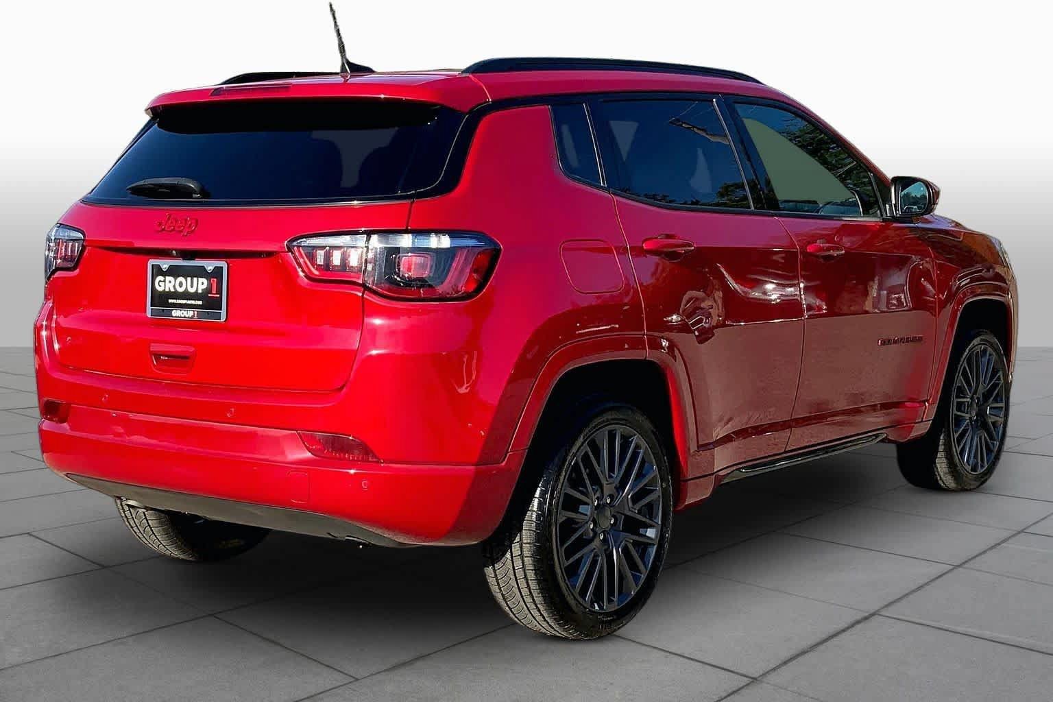 Used 2023 Jeep Compass Limited AWD/4WD image 13