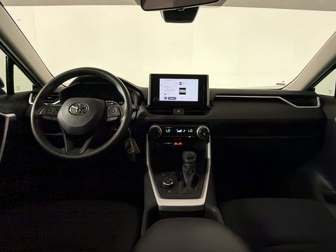 Used 2025 Toyota RAV4 LE AWD/4WD image 14