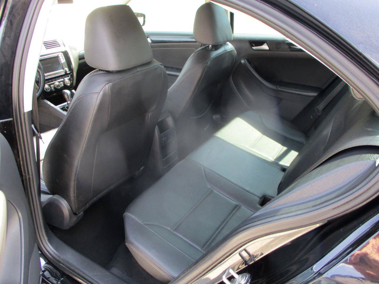 Used 2017 Volkswagen Jetta SEL FWD image 13