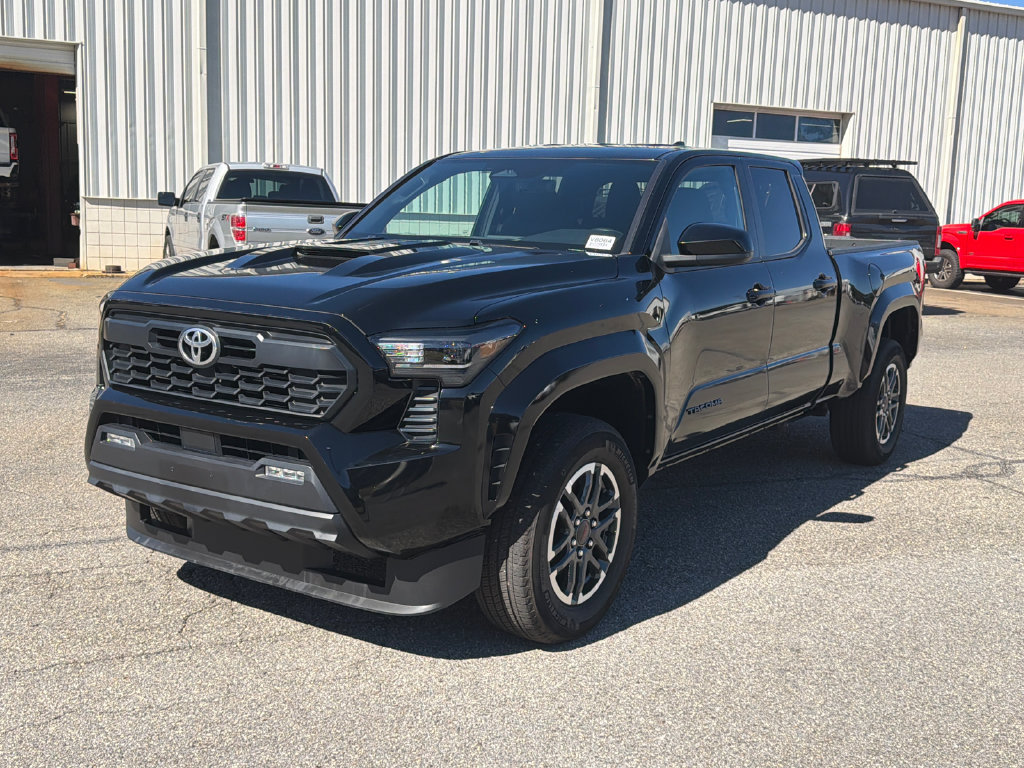 Used 2024 Toyota Tacoma TRD Sport RWD image 3