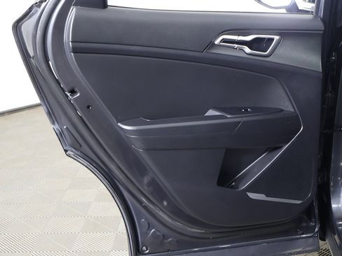 Used 2023 Kia Sportage LX image 23