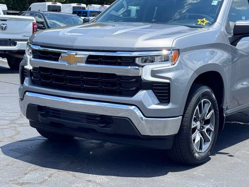 Used 2024 Chevrolet Silverado 1500 LT AWD/4WD image 34