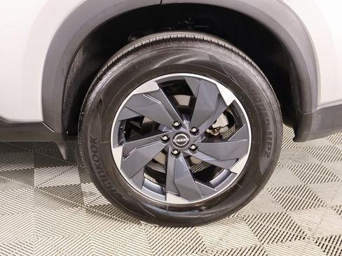 Used 2024 Nissan Rogue SV image 17