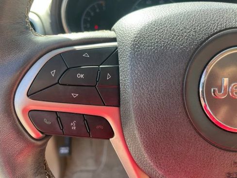 Used 2018 Jeep Grand Cherokee Overland RWD image 18