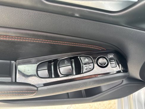 Used 2023 Nissan Altima 2.5 SR FWD image 11