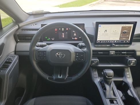 Certified 2026 Toyota RAV4 SE w/ Convenience Package AWD/4WD image 18