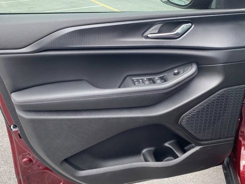 New 2025 Jeep Grand Cherokee L Altitude image 12