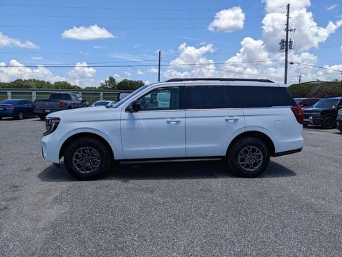 Used 2025 Ford Expedition XL AWD/4WD image 7