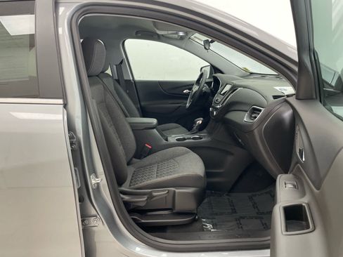 Used 2024 Chevrolet Equinox LT AWD/4WD image 15