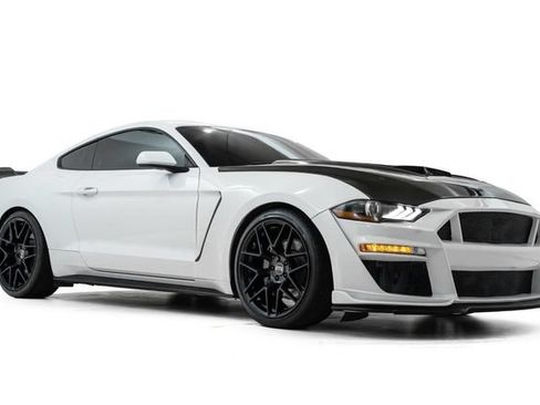 Used 2018 Ford Mustang GT RWD image 6