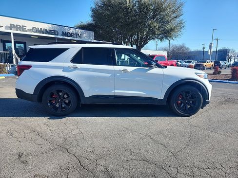 Used 2023 Ford Explorer ST w/ Equipment Group 401A image 2