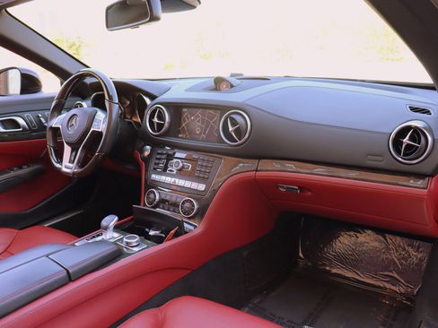 Used 2013 Mercedes-Benz SL 550 image 15