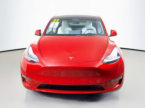 Used 2021 Tesla Model Y Long Range image 11