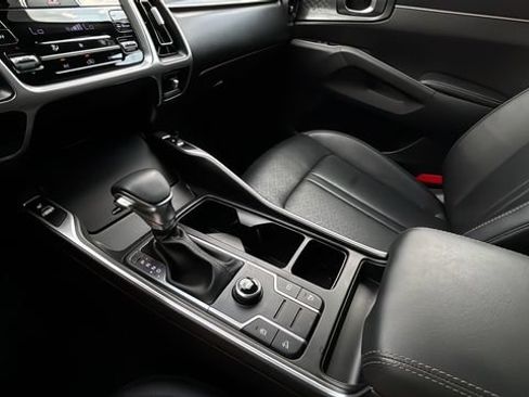 Used 2023 Kia Sorento S w/ Panoramic Sunroof Package FWD image 14