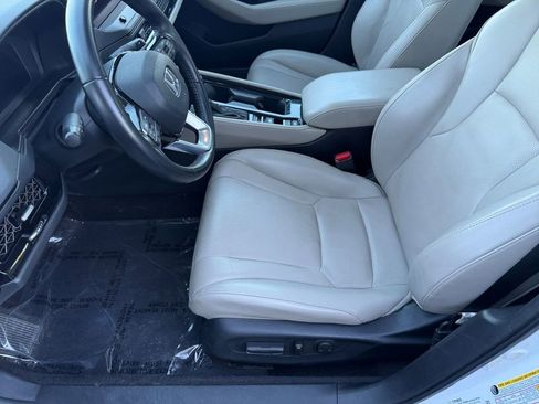 Used 2023 Honda Accord Touring image 12
