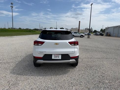 Used 2025 Chevrolet TrailBlazer LT FWD image 4
