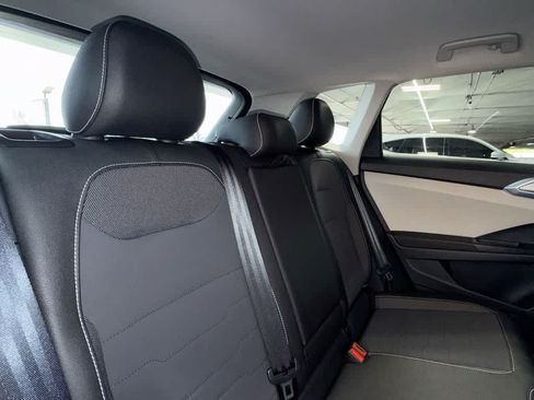 Certified 2025 Volkswagen Taos SE FWD image 26